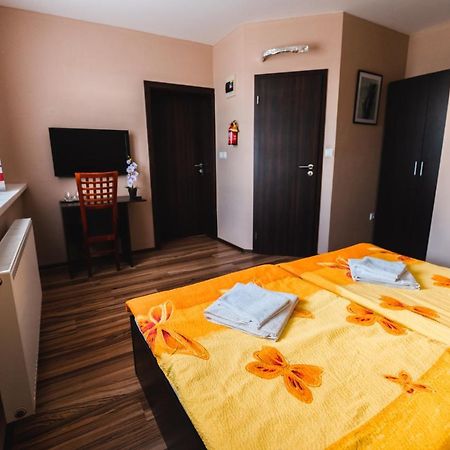 Sarovce Motel Ard מראה חיצוני תמונה