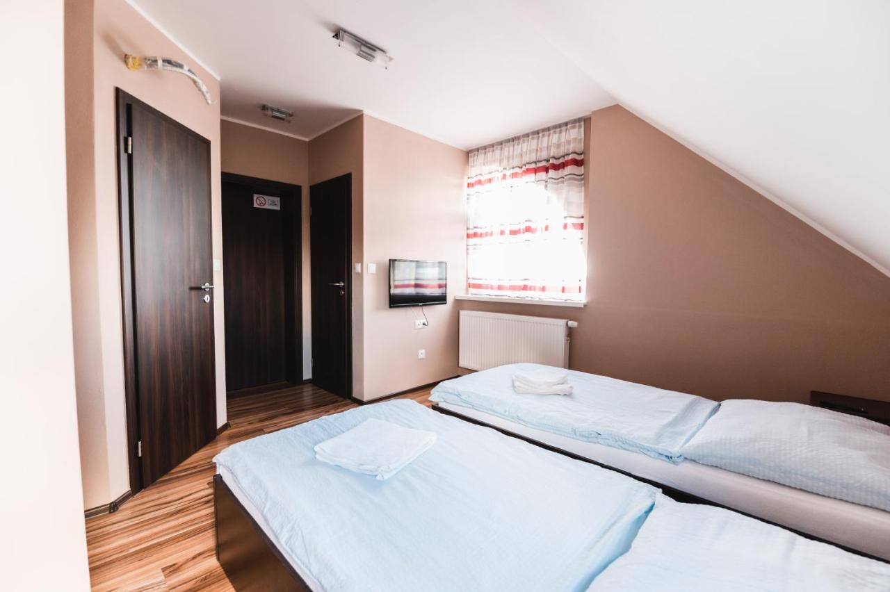 Sarovce Motel Ard מראה חיצוני תמונה